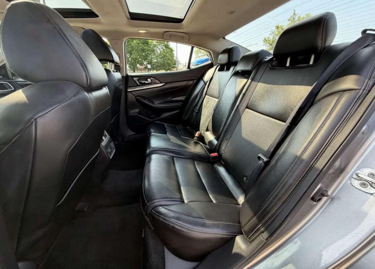 2022 Nissan Maxima SL FWD - Image 5