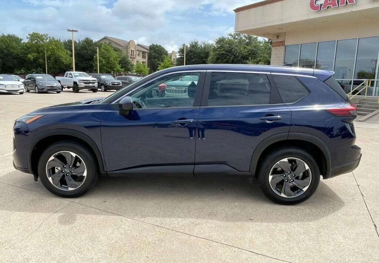 2025 Nissan Rogue SV FWD - Image 11