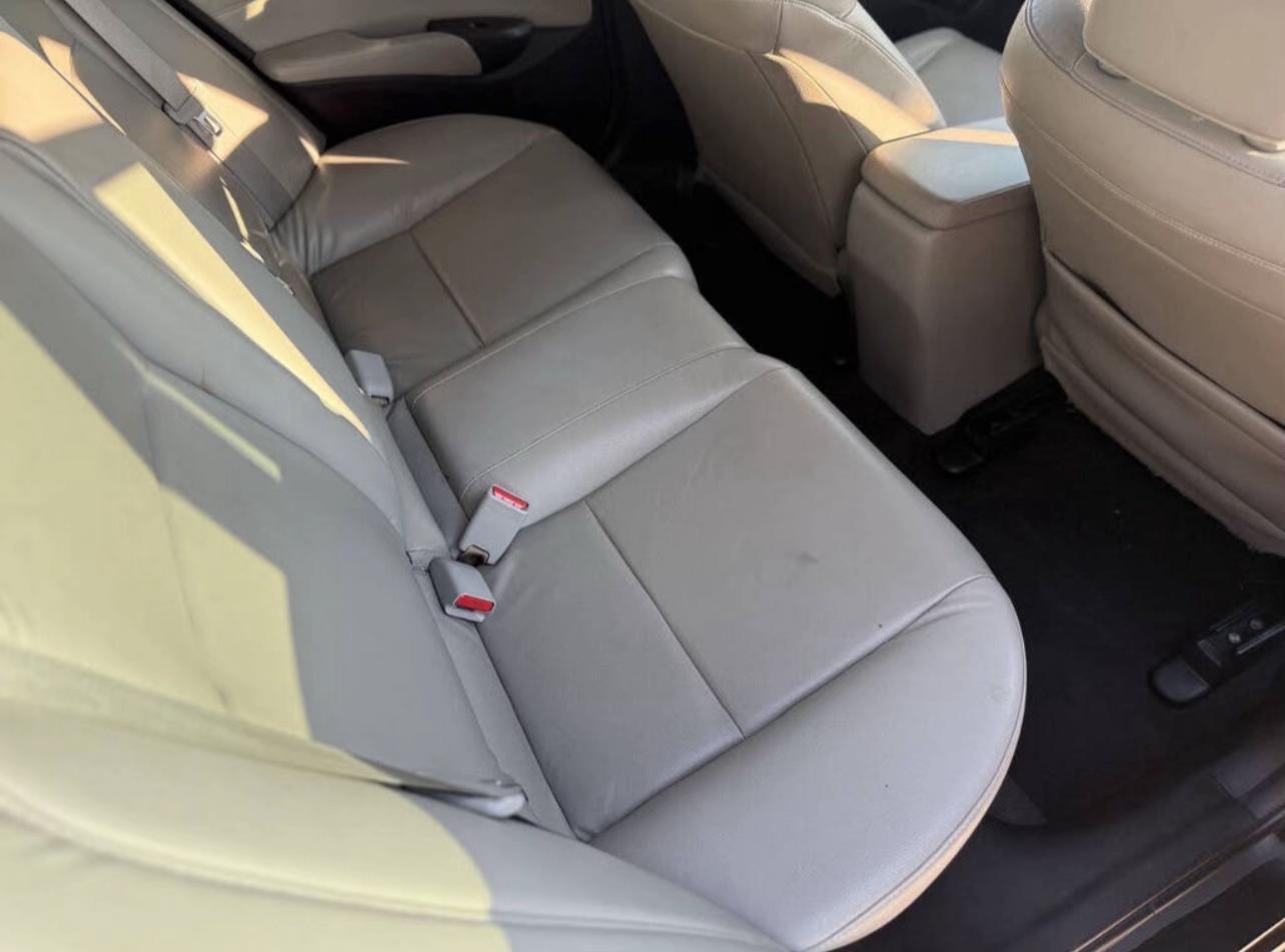 2018 Acura ILX FWD with AcuraWatch Plus - Image 3