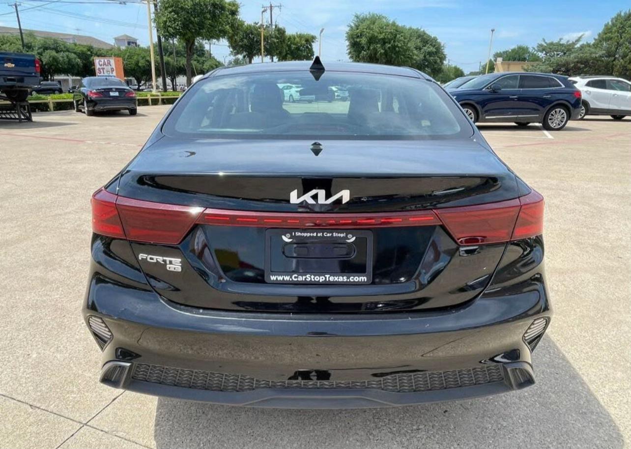 2023 Kia Forte LX FWD - Image 9