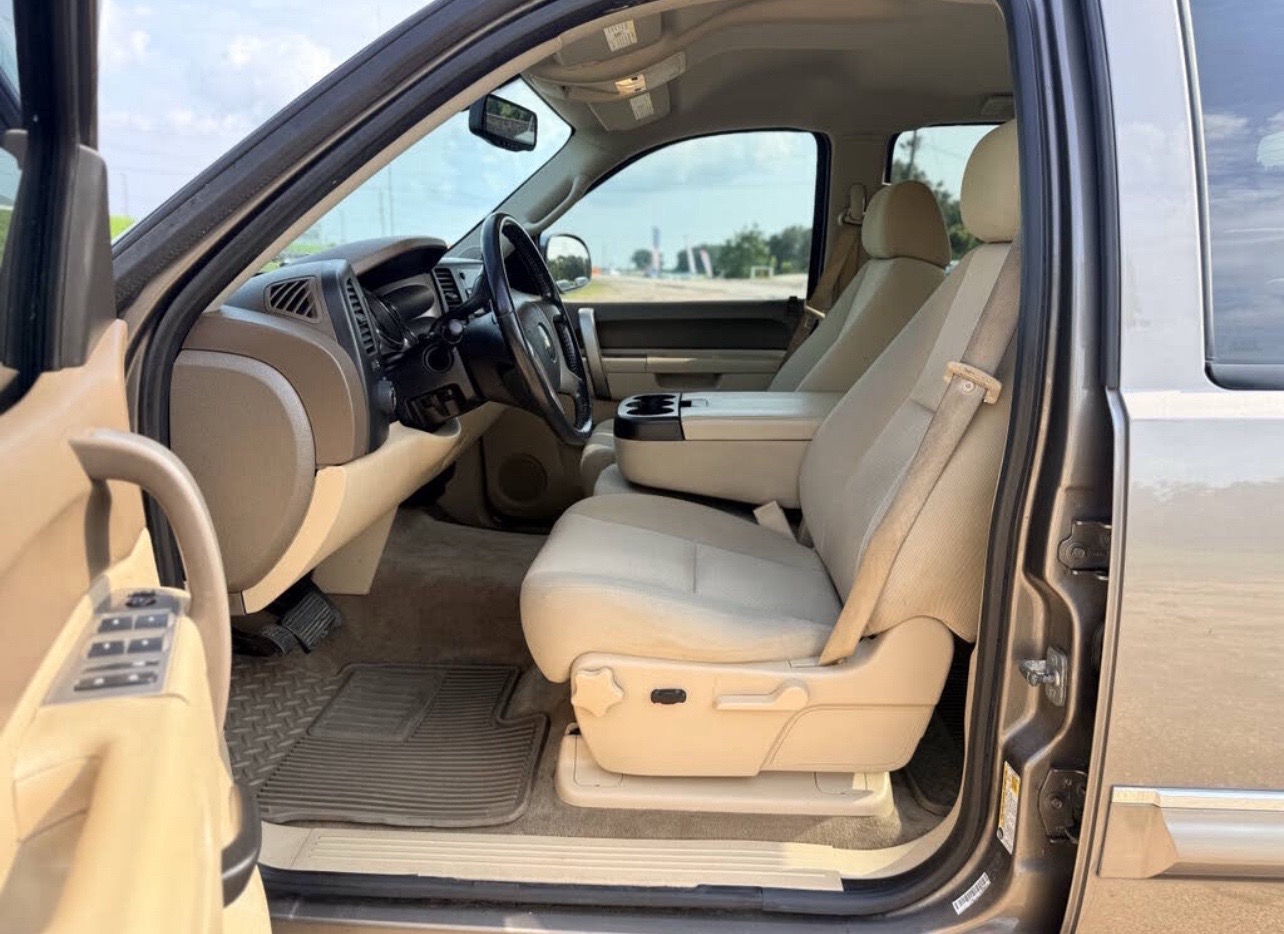 2012 Chevrolet Silverado 1500 LT RWD Crew Cab | Built to Work, Ready to Go | West Alabama Wholesale - Image 3