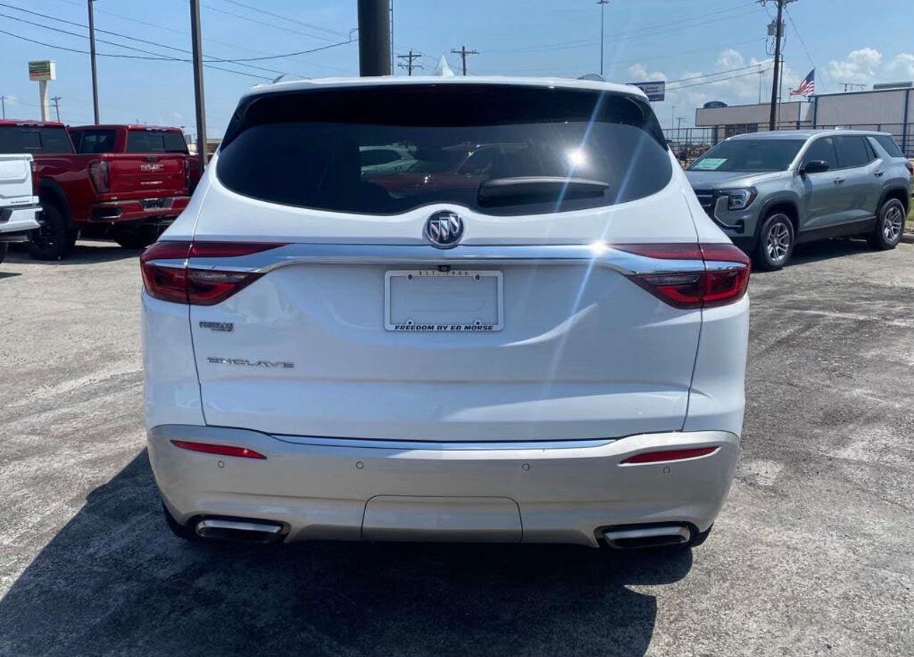 2021 Buick Enclave Essence FWD - Image 8