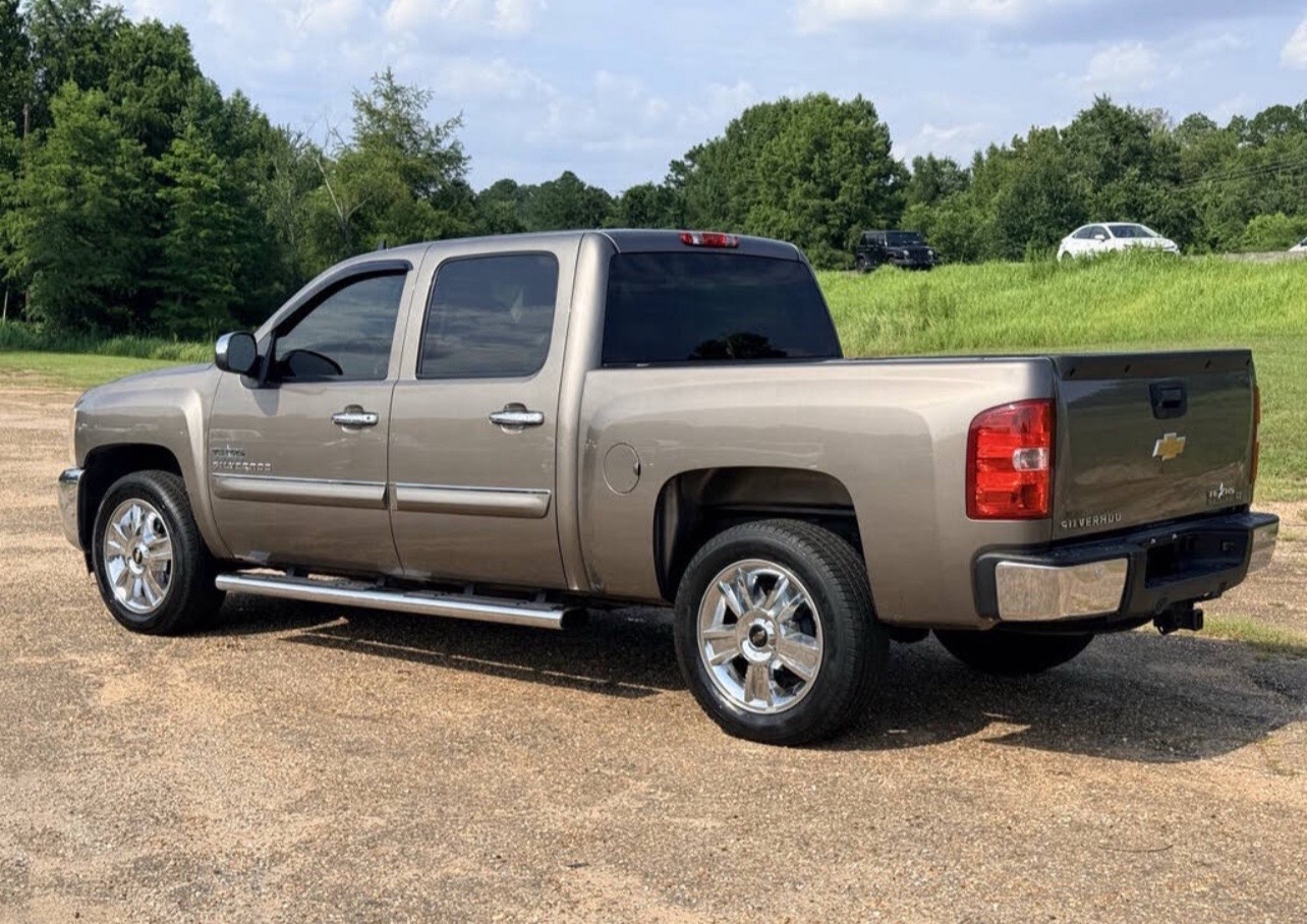 2012 Chevrolet Silverado 1500 LT RWD Crew Cab | Built to Work, Ready to Go | West Alabama Wholesale - Image 11