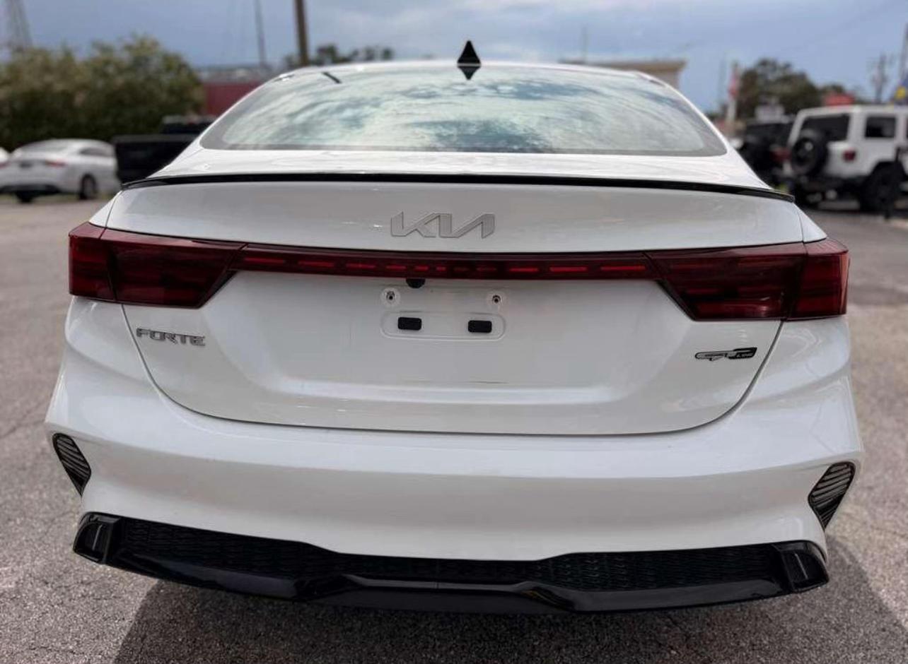 2023 Kia Forte GT-Line FWD - Image 9