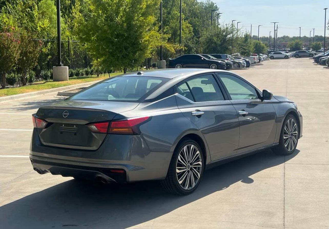 2023 Nissan Altima 2.5 SL FWD - Image 5