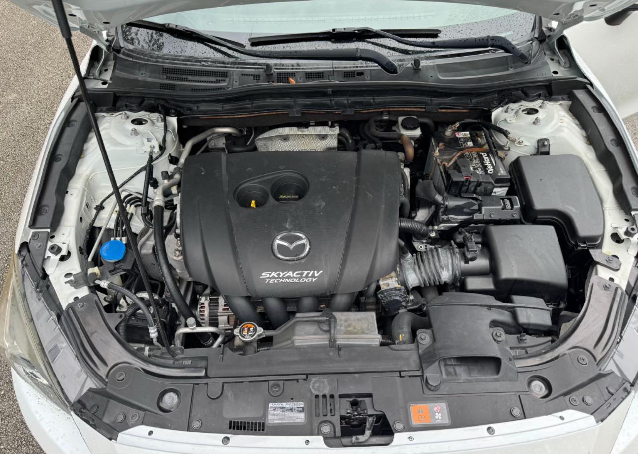 2016 MAZDA3 S GRAND TOURING HATCHBACK - Image 3
