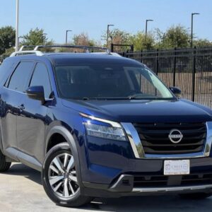 2023 Nissan Pathfinder SL 4WD