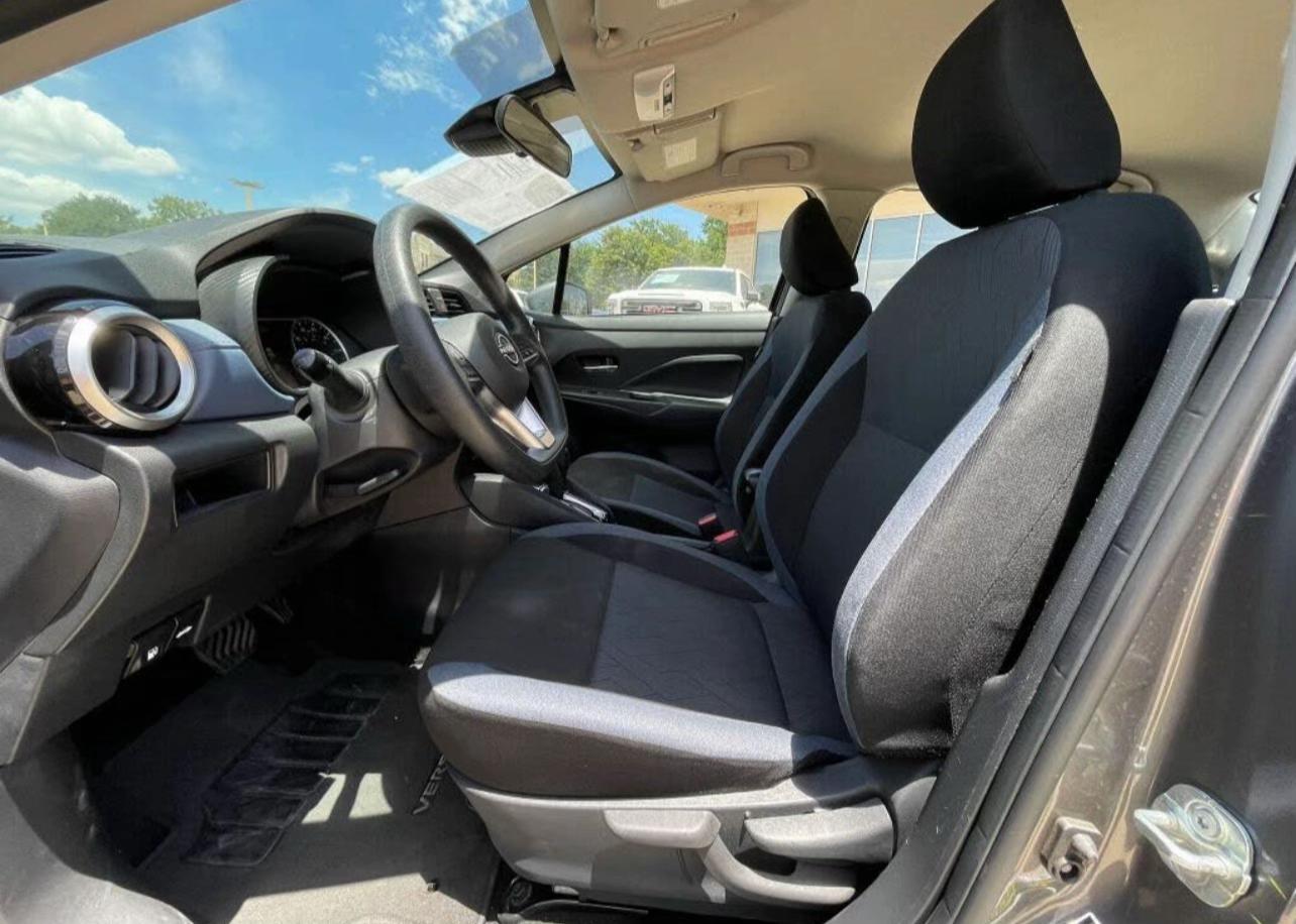 2025 NISSAN VERSA SV FWD - Image 4