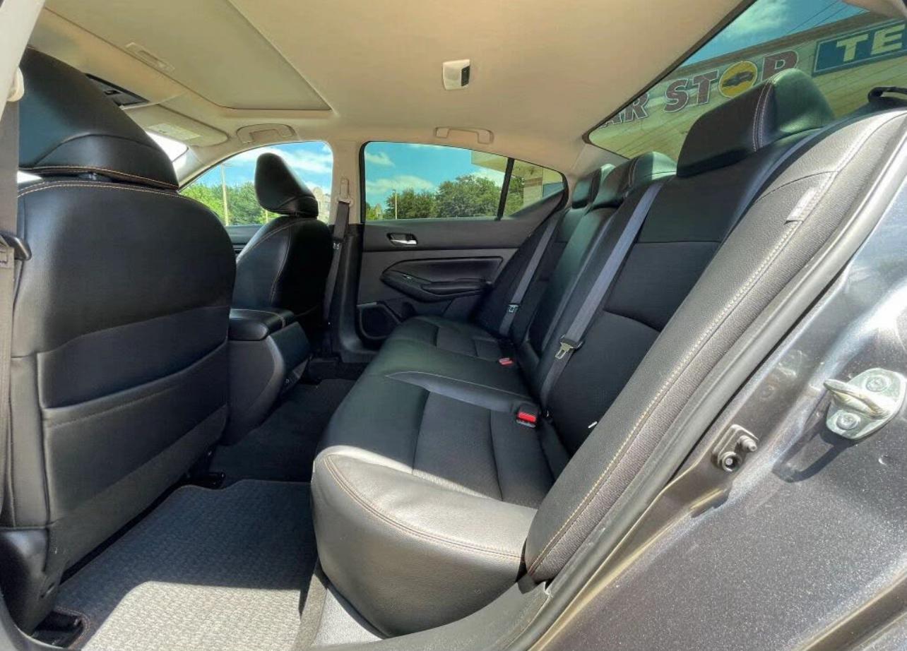 2021 Nissan Altima 2.5 SR FWD - Image 4