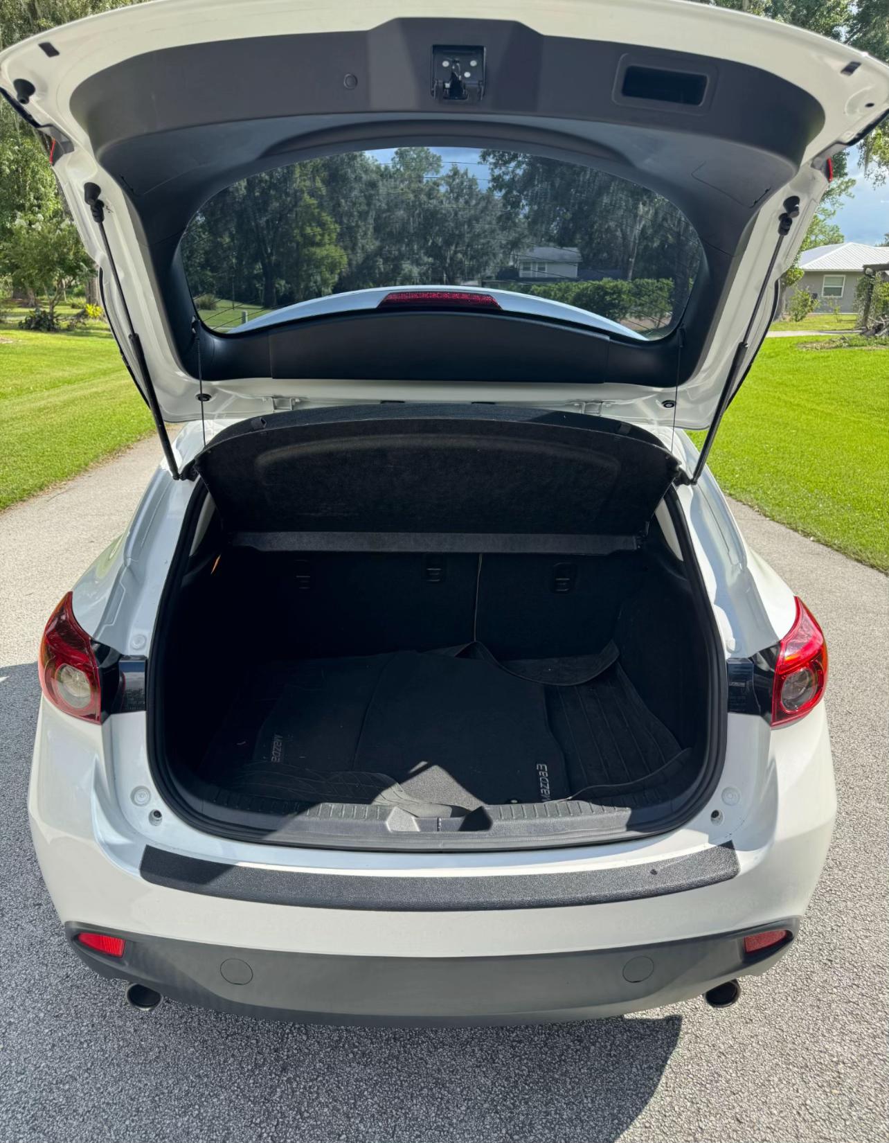 2016 MAZDA3 S GRAND TOURING HATCHBACK - Image 4