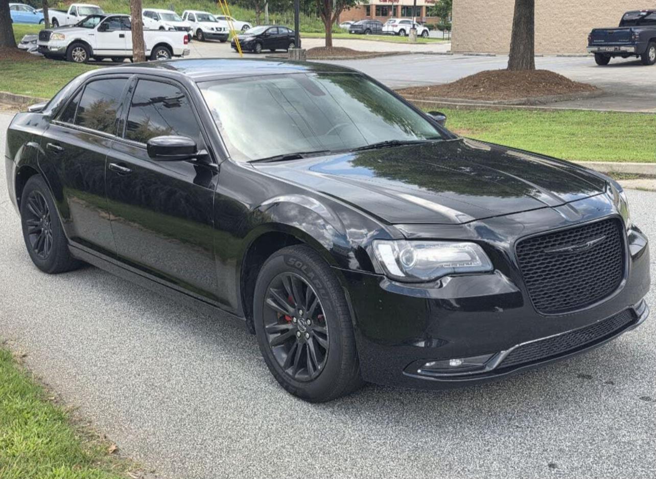 2020 Chrysler 300 Touring RWD | Stylish V6 Sedan | West Alabama Wholesale - Image 3