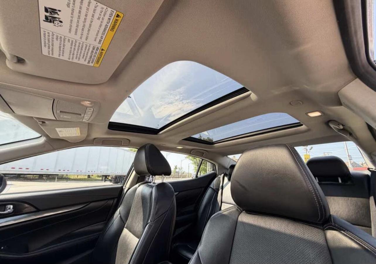 2022 Nissan Maxima SL FWD - Image 2