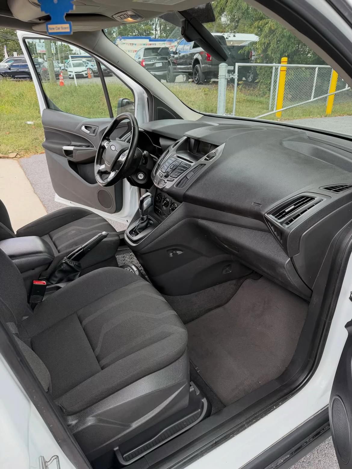 2016 Ford Transit Connect XLT - Image 2