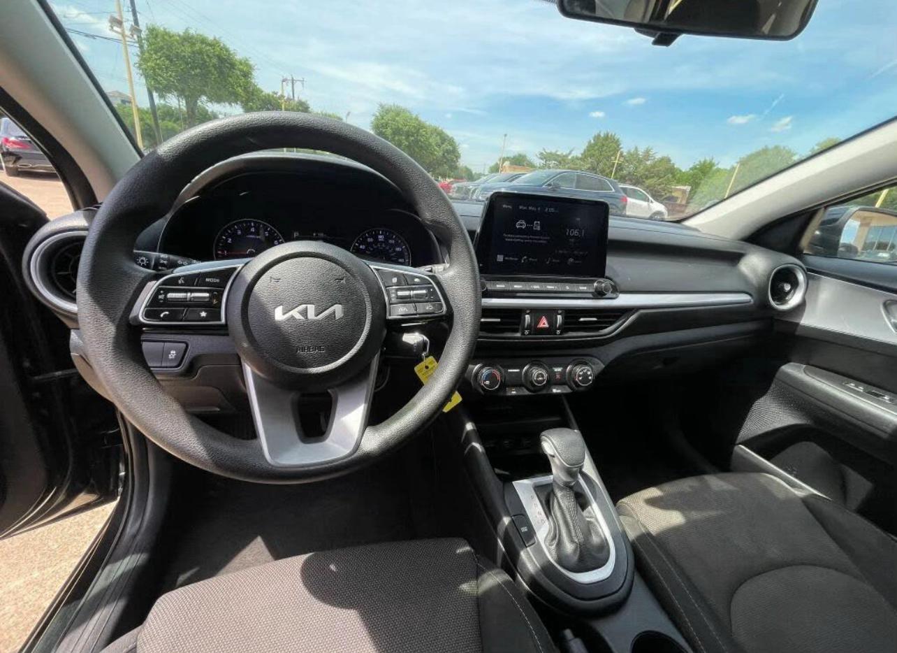 2023 Kia Forte LX FWD - Image 6