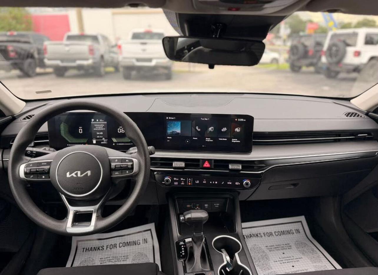 2026 Kia K5 LXS FWD - Image 7