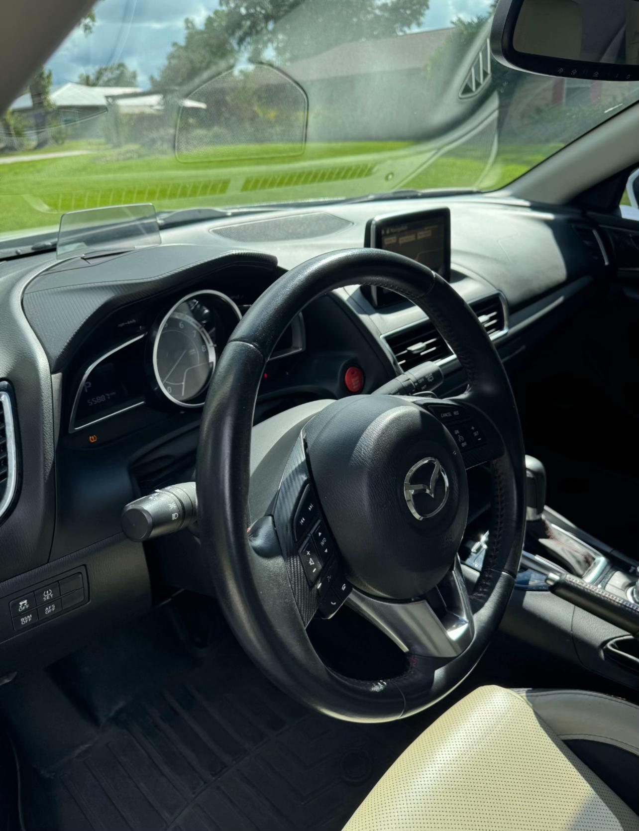 2016 MAZDA3 S GRAND TOURING HATCHBACK - Image 9