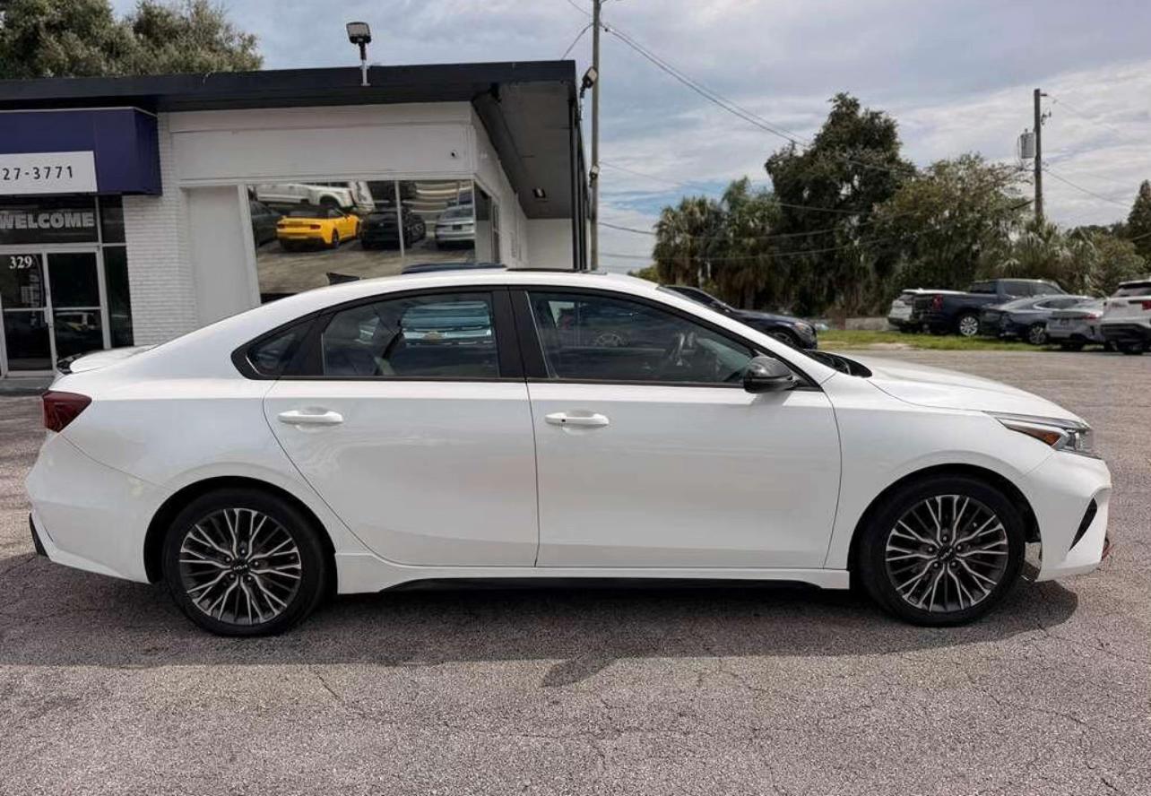 2023 Kia Forte GT-Line FWD - Image 12