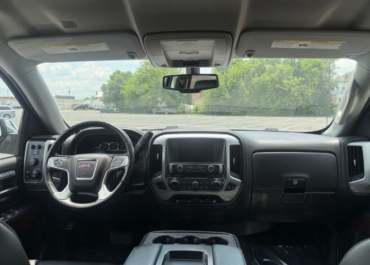 2018 GMC Sierra 1500 SLT 4WD | Excellent Premium Crew Cab Pickup | West Alabama Wholesale - Image 5
