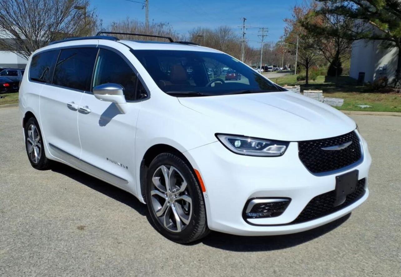 2024 Chrysler Pacifica Pinnacle FWD | Top-of-the-Line Luxury Family Van | West Alabama Wholesale - Image 16