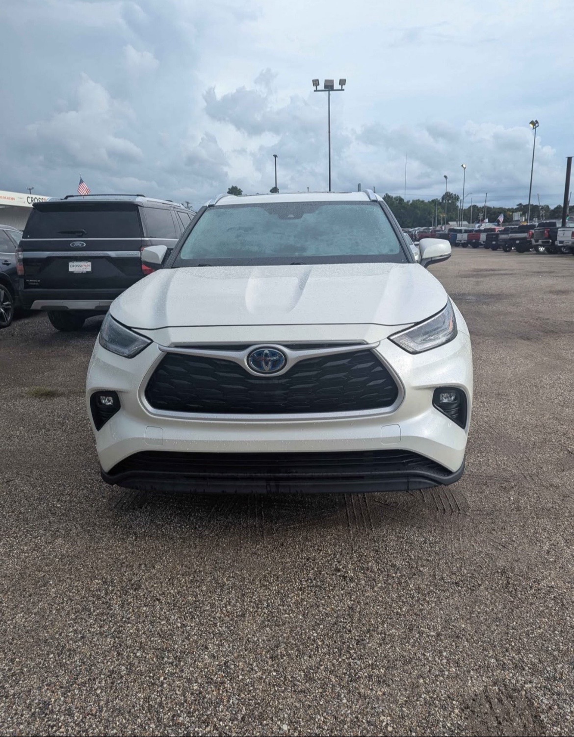 2021 Toyota Highlander Hybrid XLE | Efficient, Spacious & Family Ready | West Alabama Wholesale - Image 4