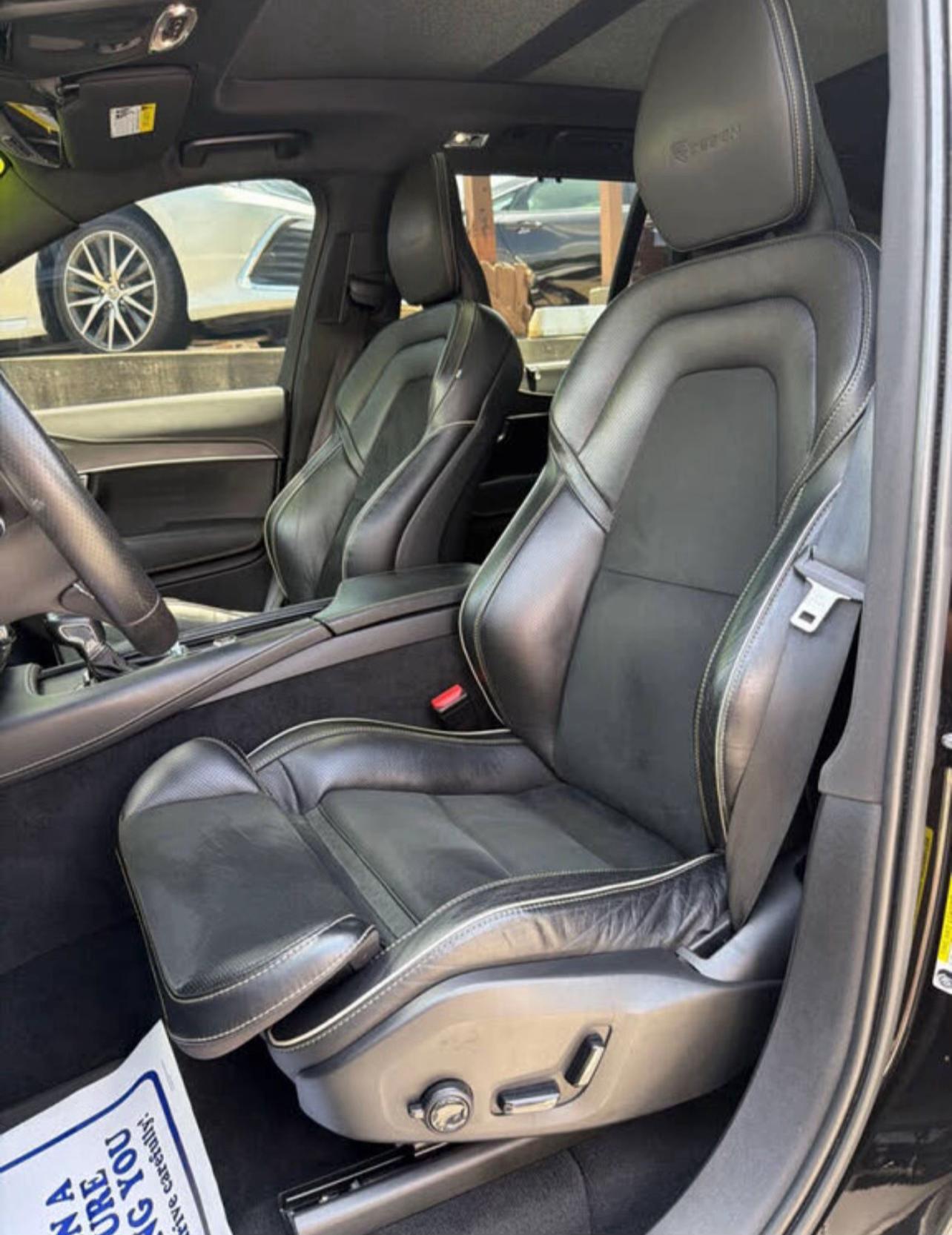 2019 Volvo XC90 T6 R-Design AWD | Luxury, AWD, Low Miles & Sporty Style | West Alabama Wholesale - Image 5