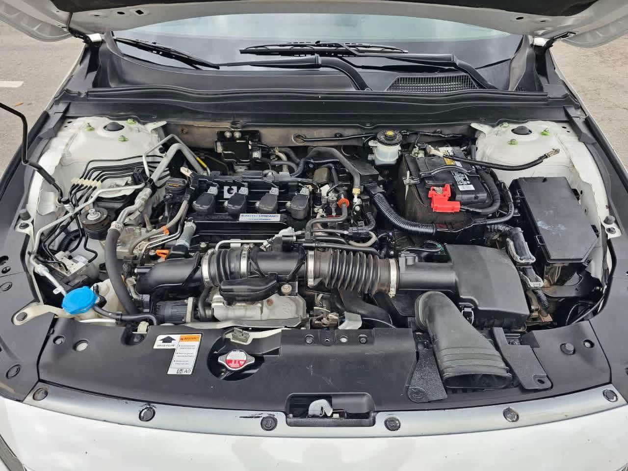 2018 Honda Accord EX-L with Navigation | Comfort, Performance & Modern Technology | West Alabama Wholesale - Image 2
