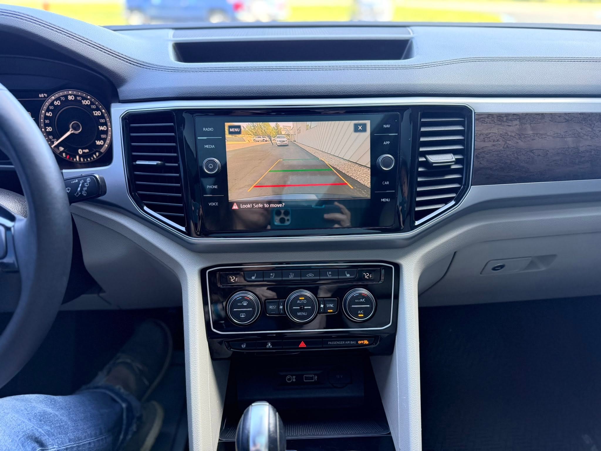 2019 Volkswagen Atlas SE FWD with Technology | Spacious 3-Row Family SUV | West Alabama Wholesale - Image 5