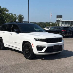 2023 Jeep Grand Cherokee Summit 4WD