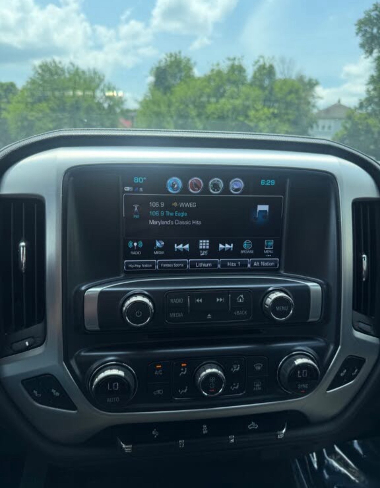 2018 GMC Sierra 1500 SLT 4WD | Excellent Premium Crew Cab Pickup | West Alabama Wholesale - Image 8