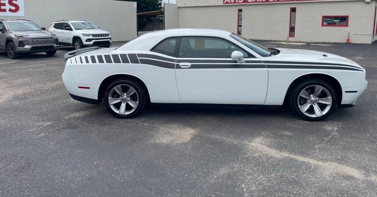 2020 Dodge Challenger SXT RWD