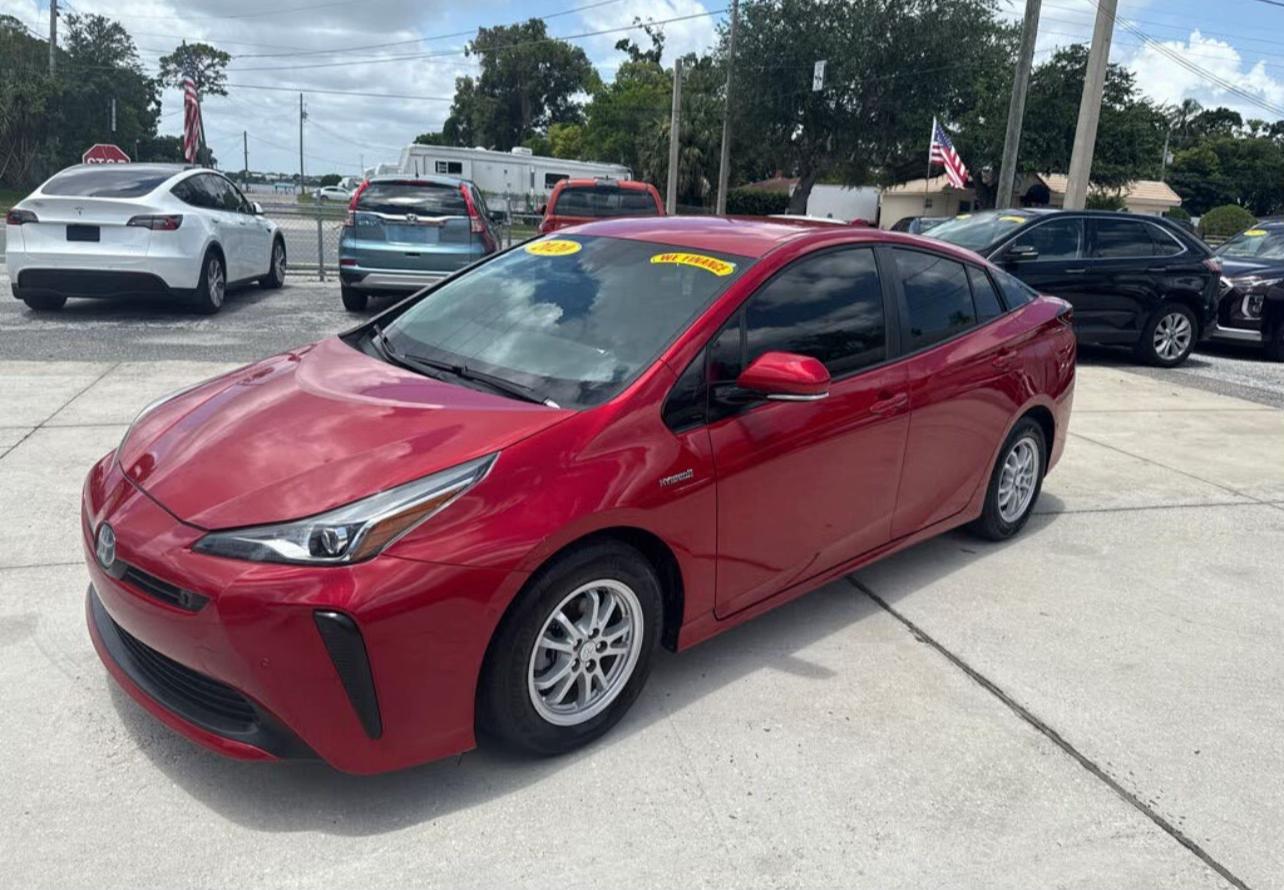 2020 Toyota Prius LE FWD
