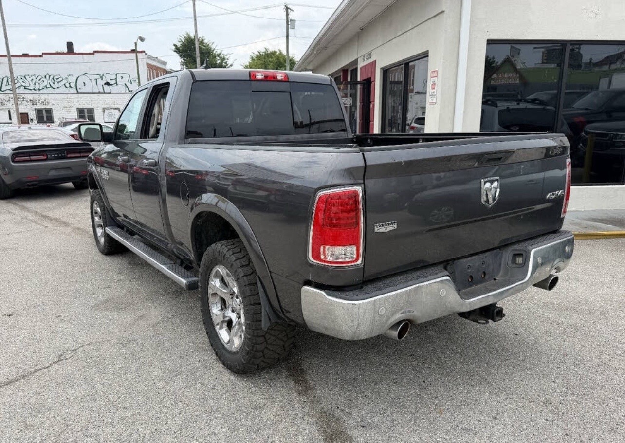 2017 RAM 1500 Laramie 4WD | Excellent Luxury HEMI Pickup | West Alabama Wholesale - Image 9
