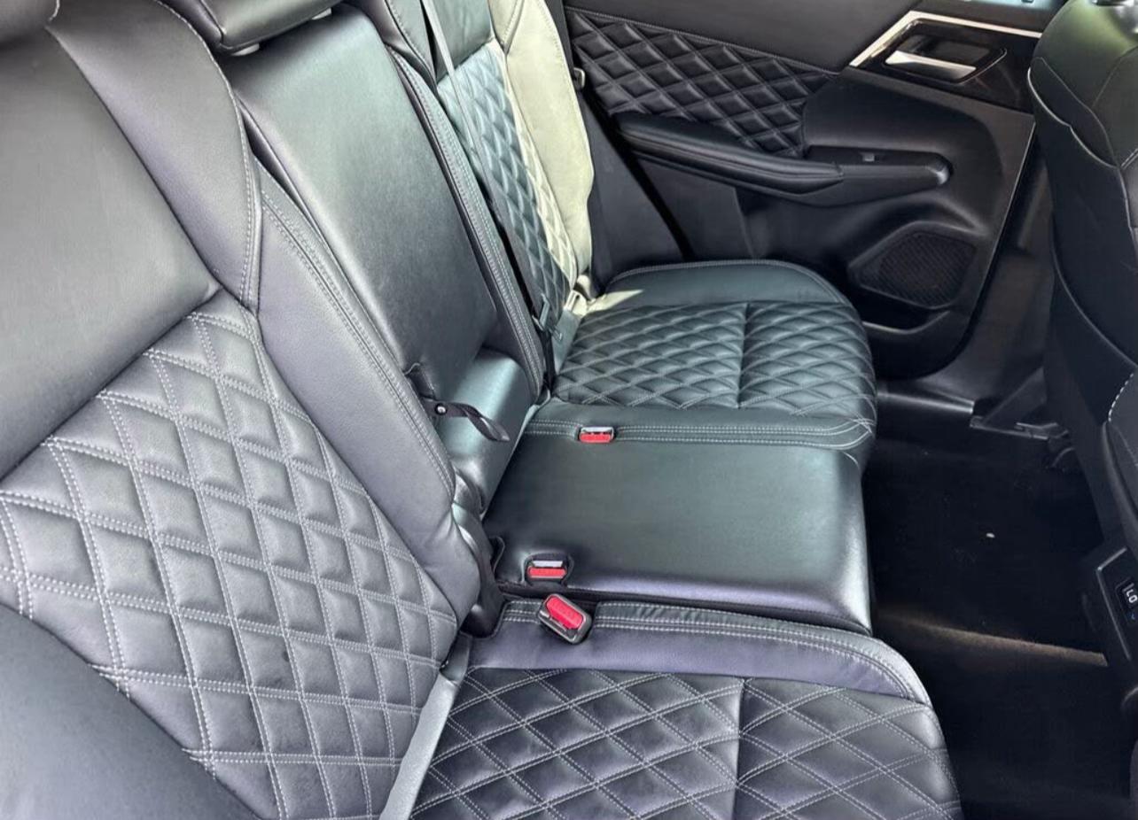 2022 Mitsubishi Outlander SEL FWD | Stylish SUV with Modern Features & Family-Friendly Space | West Alabama Wholesale - Image 6