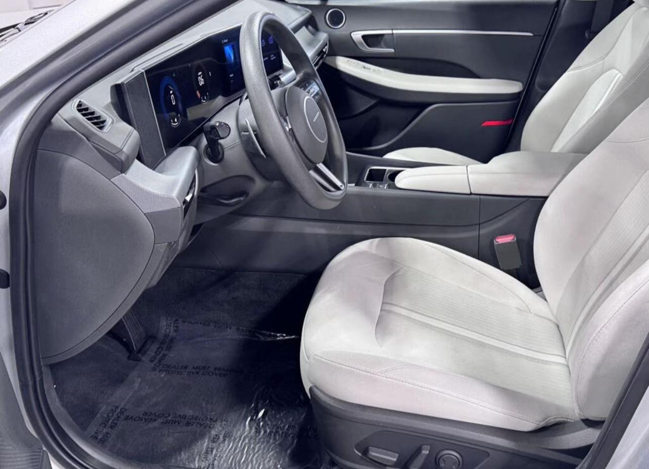 2025 Hyundai Sonata SEL FWD | Low Miles, Modern Style & Financing Available | West Alabama Wholesale - Image 11
